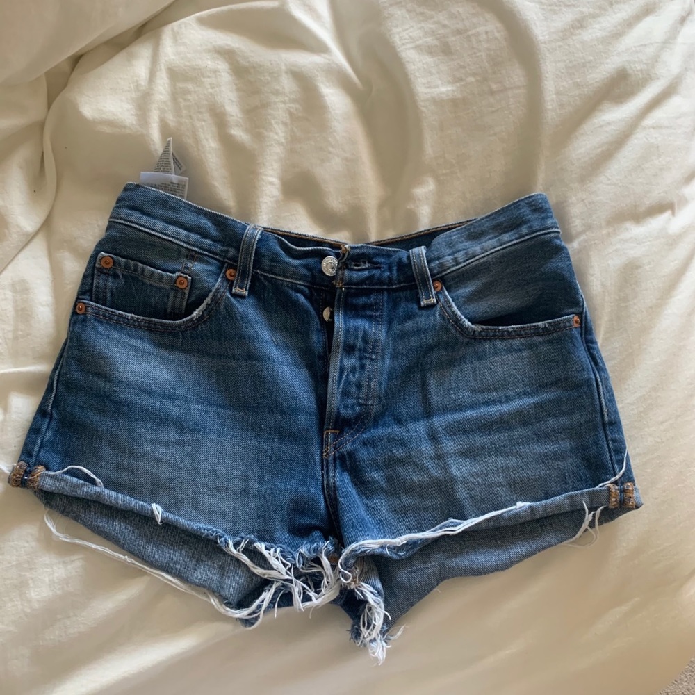 Levi 501 shorts / 27